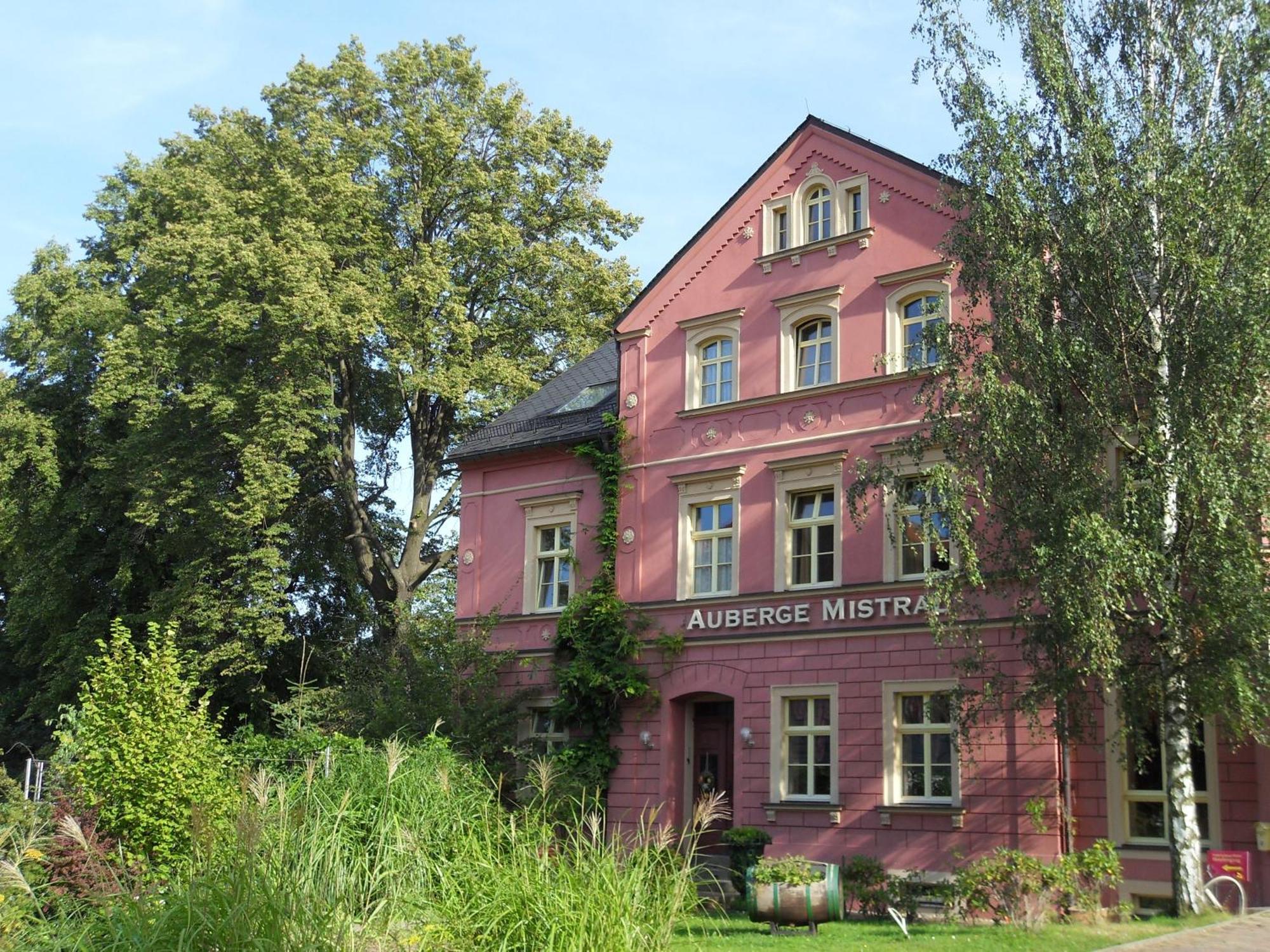 Wein-Hotel Auberge Mistral Фрайберг Екстер'єр фото