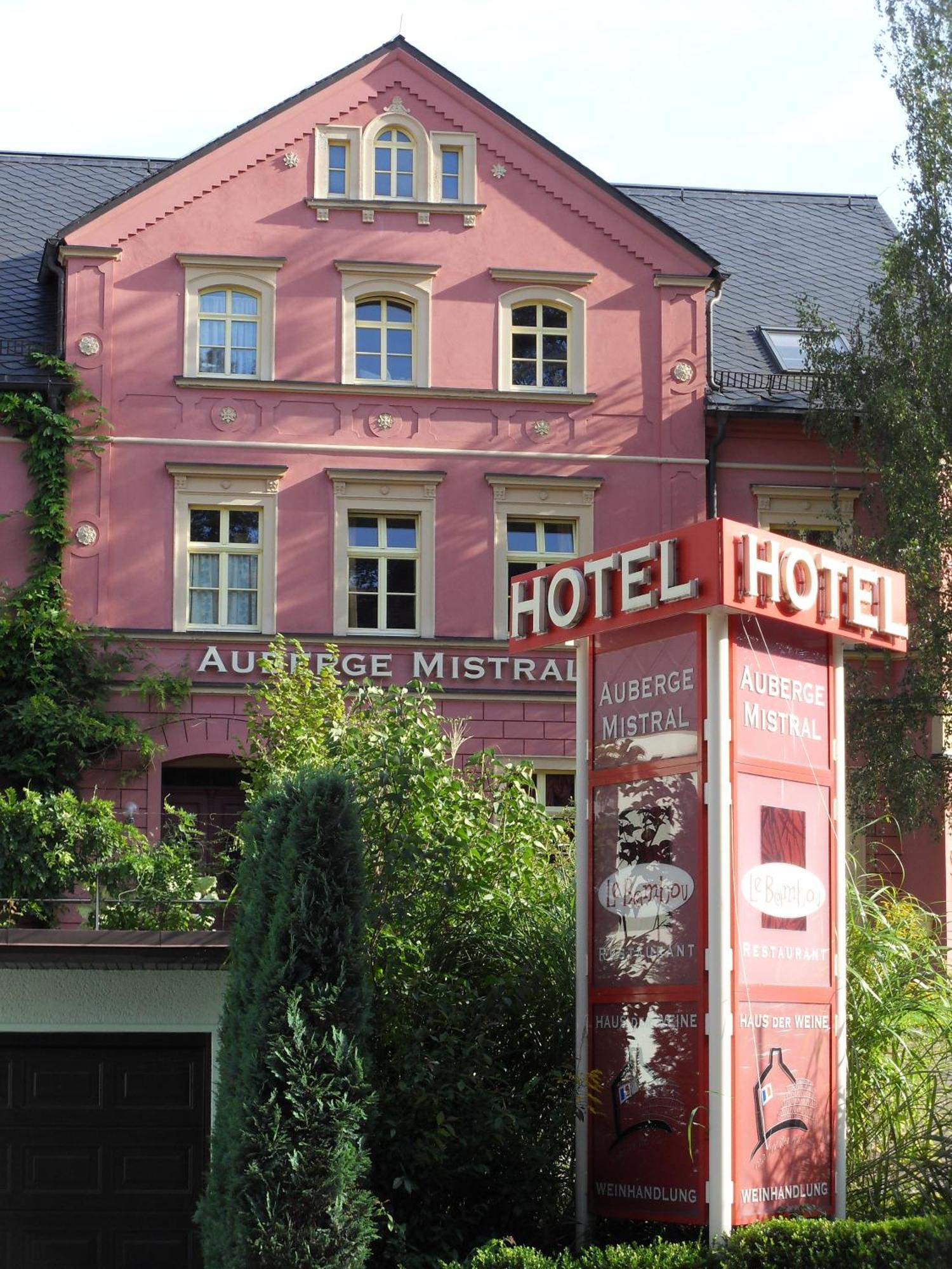 Wein-Hotel Auberge Mistral Фрайберг Екстер'єр фото